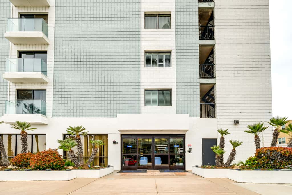 Oceanfront San Diego Getaway: Steps to Beach!