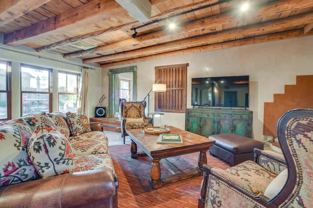 Rustic Adobe-Style Home w/ Hot Tub in Santa Fe