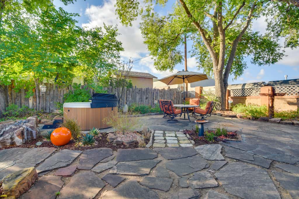 Rustic Adobe-Style Home w/ Hot Tub in Santa Fe