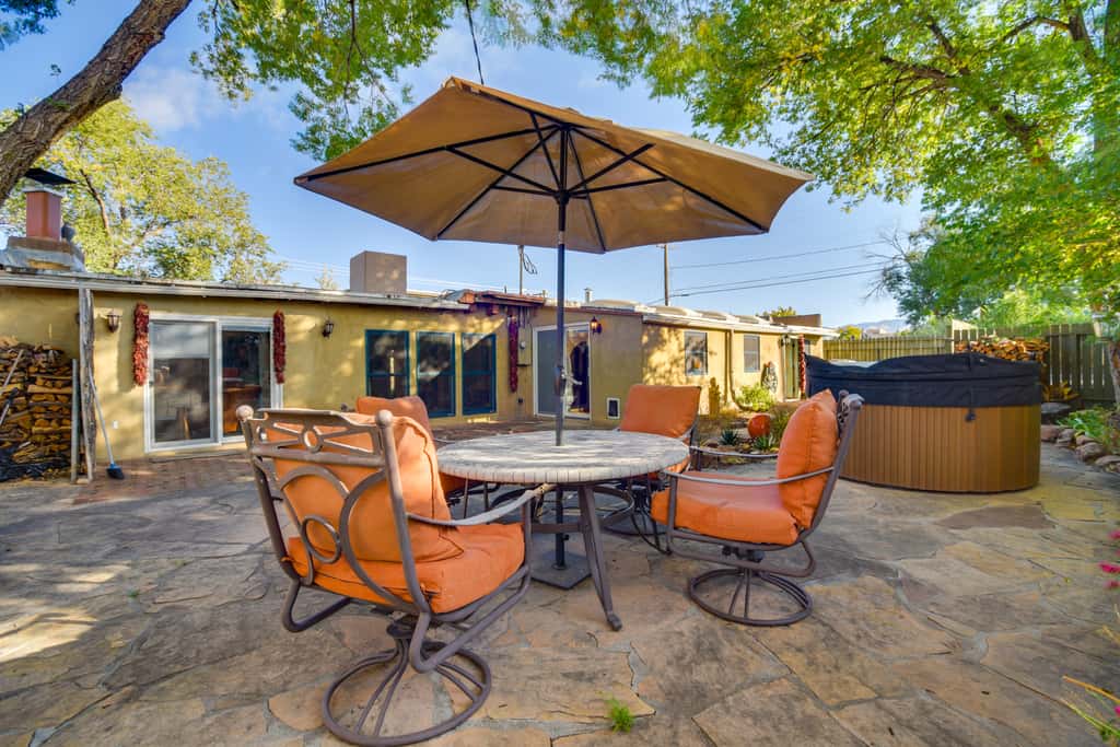 Rustic Adobe-Style Home w/ Hot Tub in Santa Fe