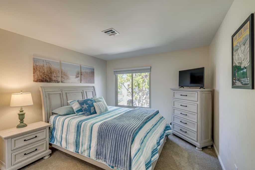 Pool Access + Balcony: Updated Condo Near UCSD!