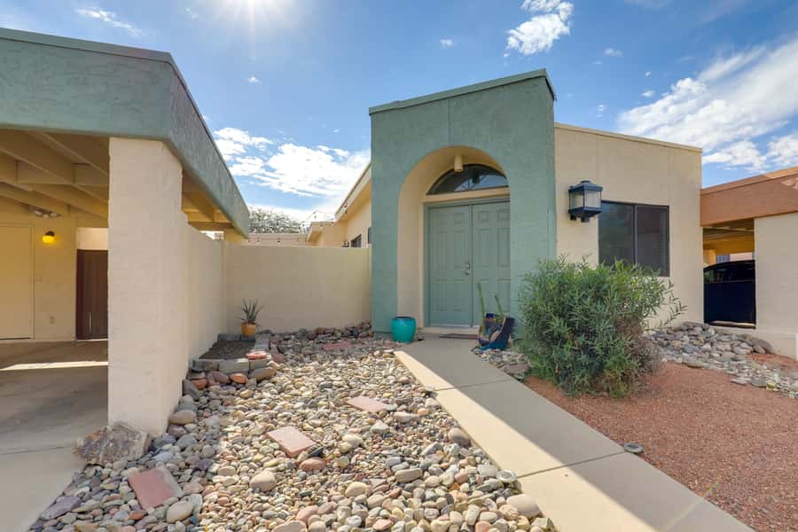 Sunny Tucson Townhome w/ Patio & Mountain Views! | 2 Bed Tucson, AZ ...
