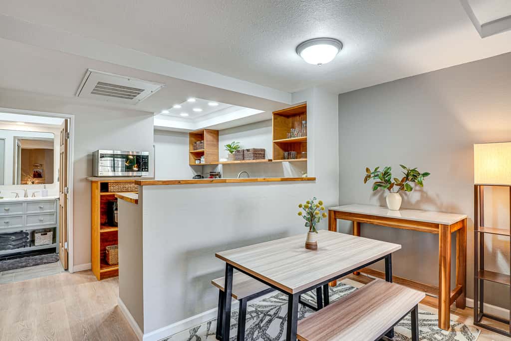 Pool & Hot Tub: Updated Tucson Condo w/ Workspace