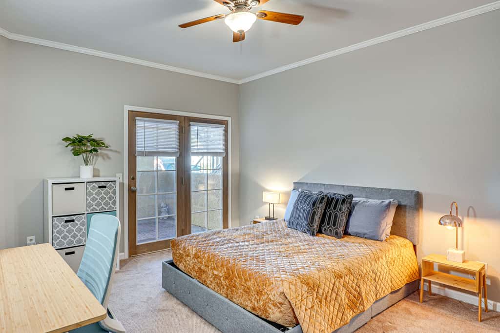Pool & Hot Tub: Updated Tucson Condo w/ Workspace