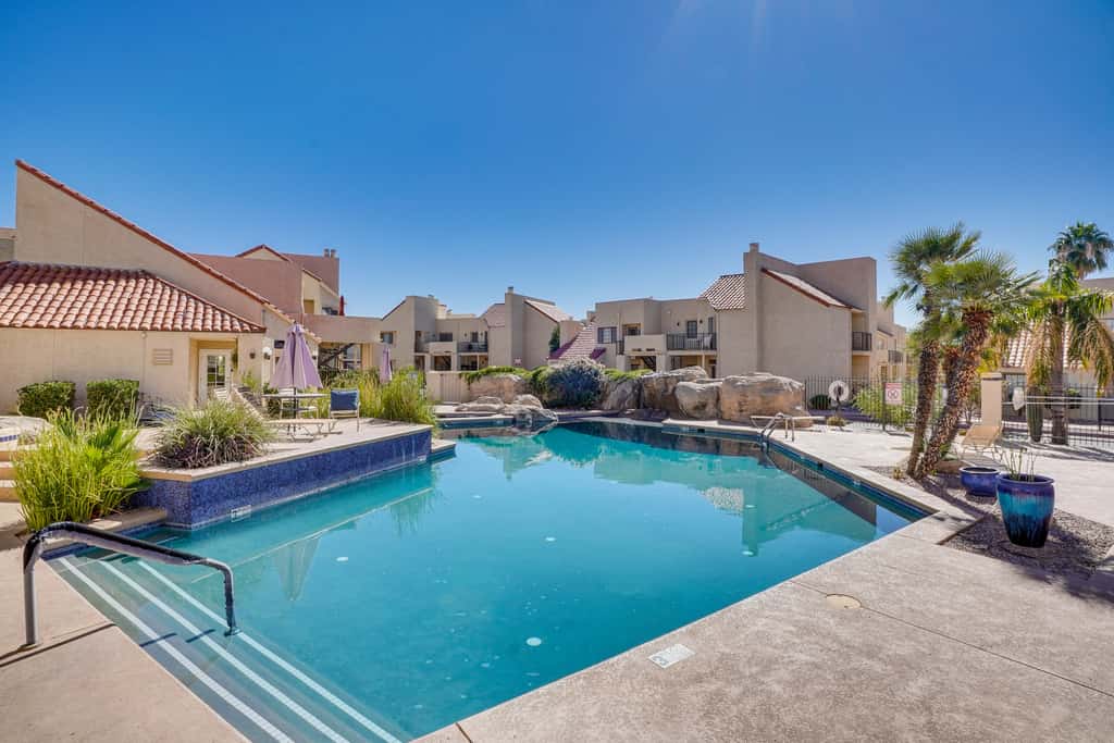 Pool & Hot Tub: Updated Tucson Condo w/ Workspace