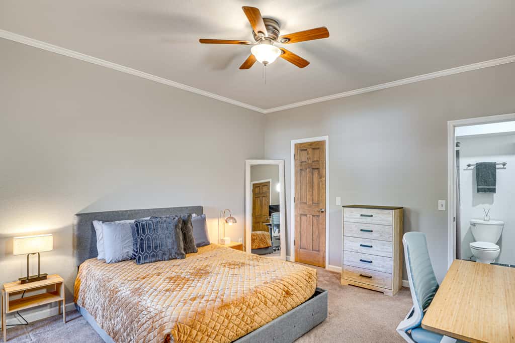 Pool & Hot Tub: Updated Tucson Condo w/ Workspace