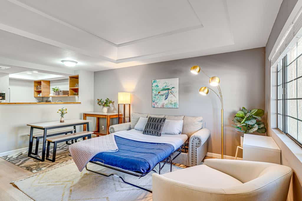 Pool & Hot Tub: Updated Tucson Condo w/ Workspace