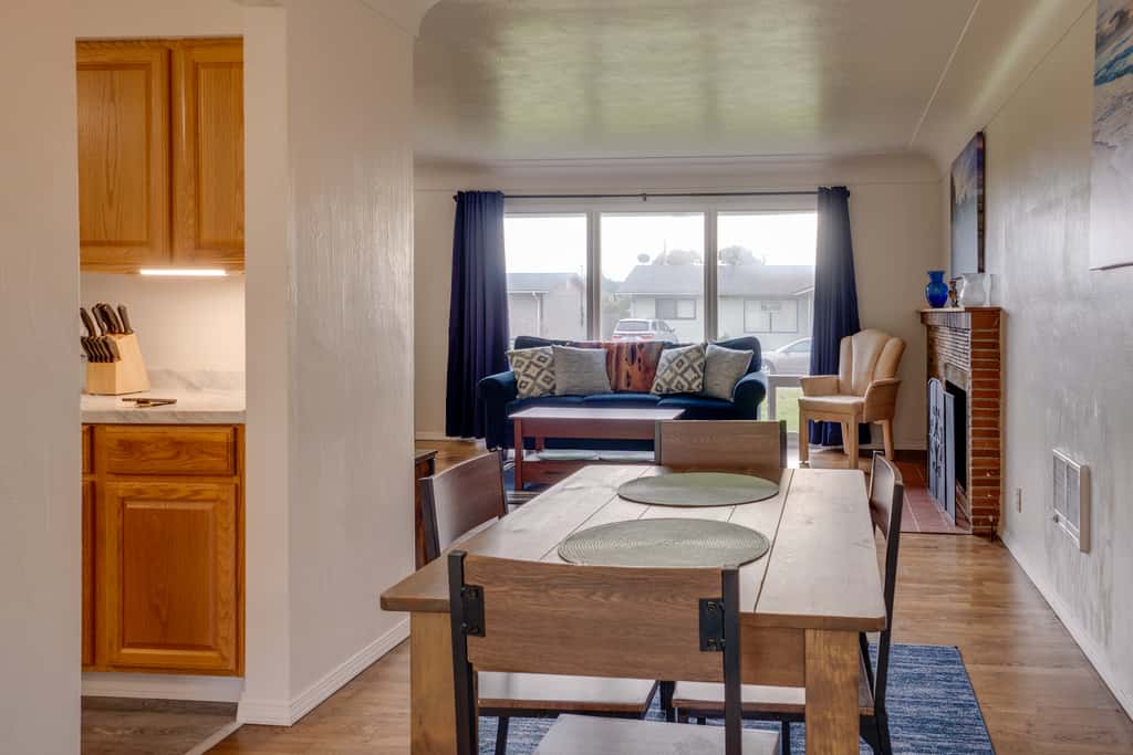 Ocean & Sunset Views: Brookings Home Near Town!