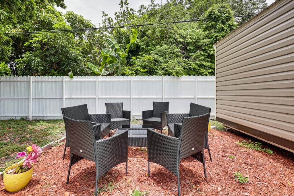 8 Mi to Design District: Miami Home w/ Yard
