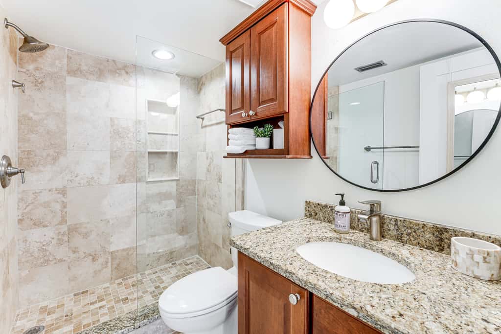 Heated Pool Access: Bayfront Isla Del Sol Condo