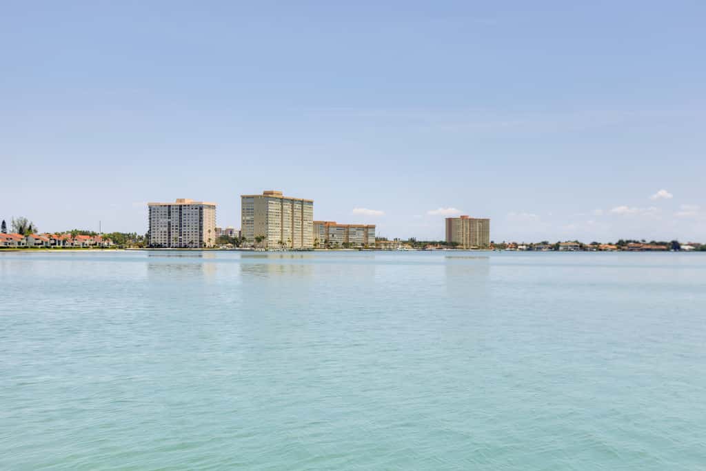 Heated Pool Access: Bayfront Isla Del Sol Condo