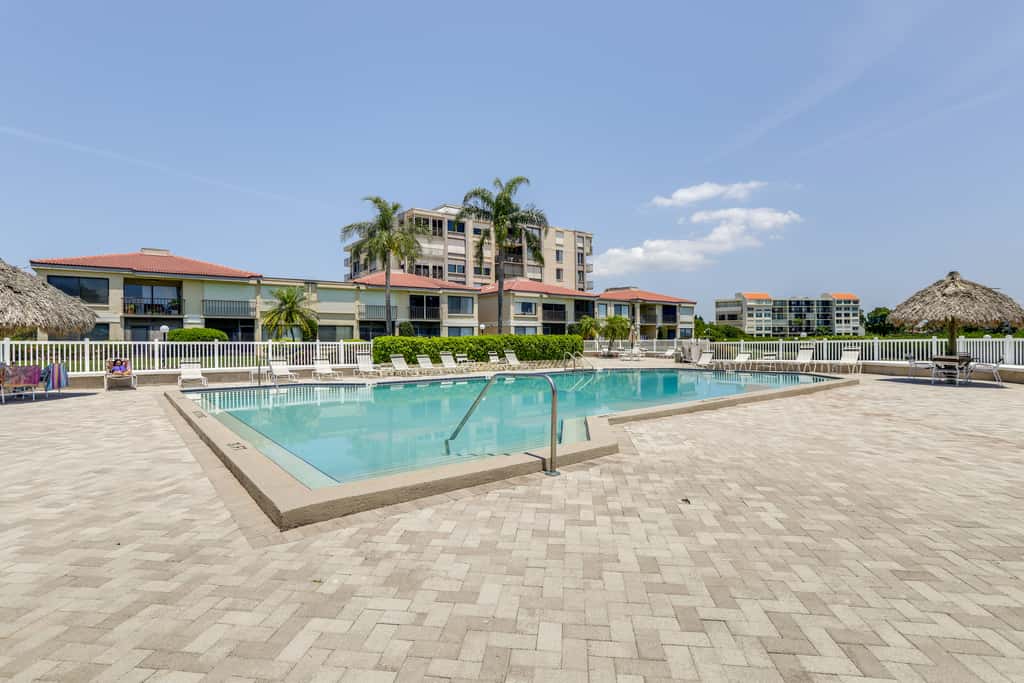 Heated Pool Access: Bayfront Isla Del Sol Condo