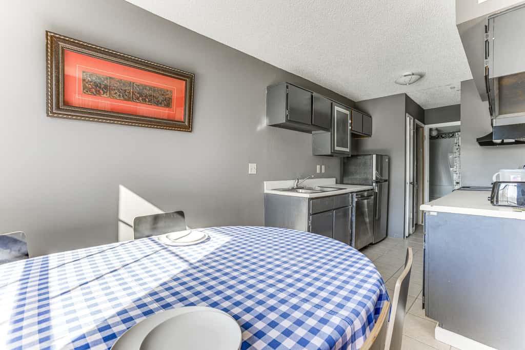 3 Mi to Houston Medical Center: Extended Stay
