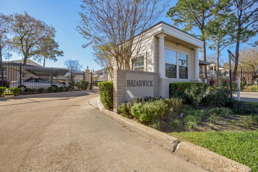 3 Mi to Houston Medical Center: Extended Stay