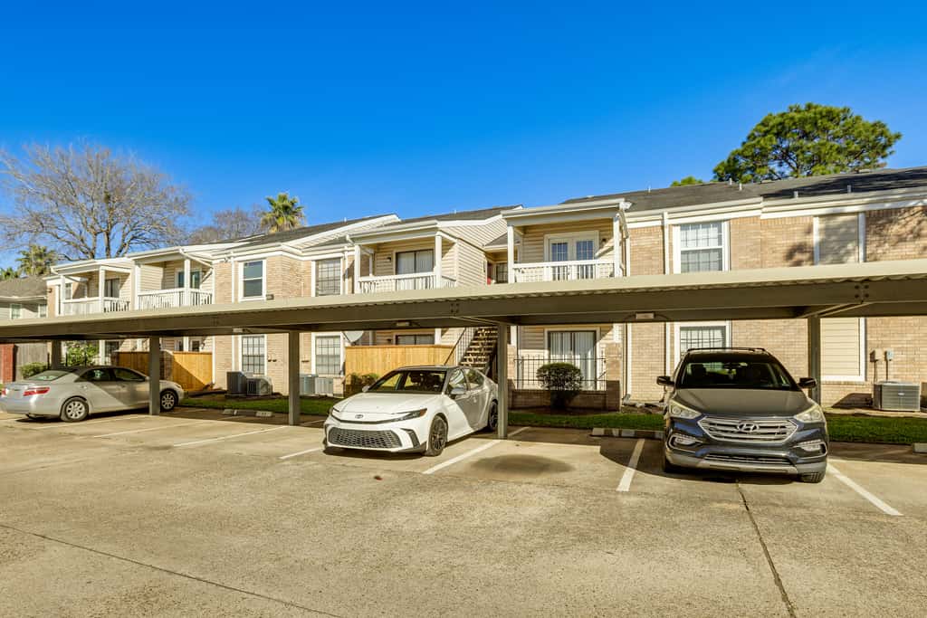 3 Mi to Houston Medical Center: Extended Stay