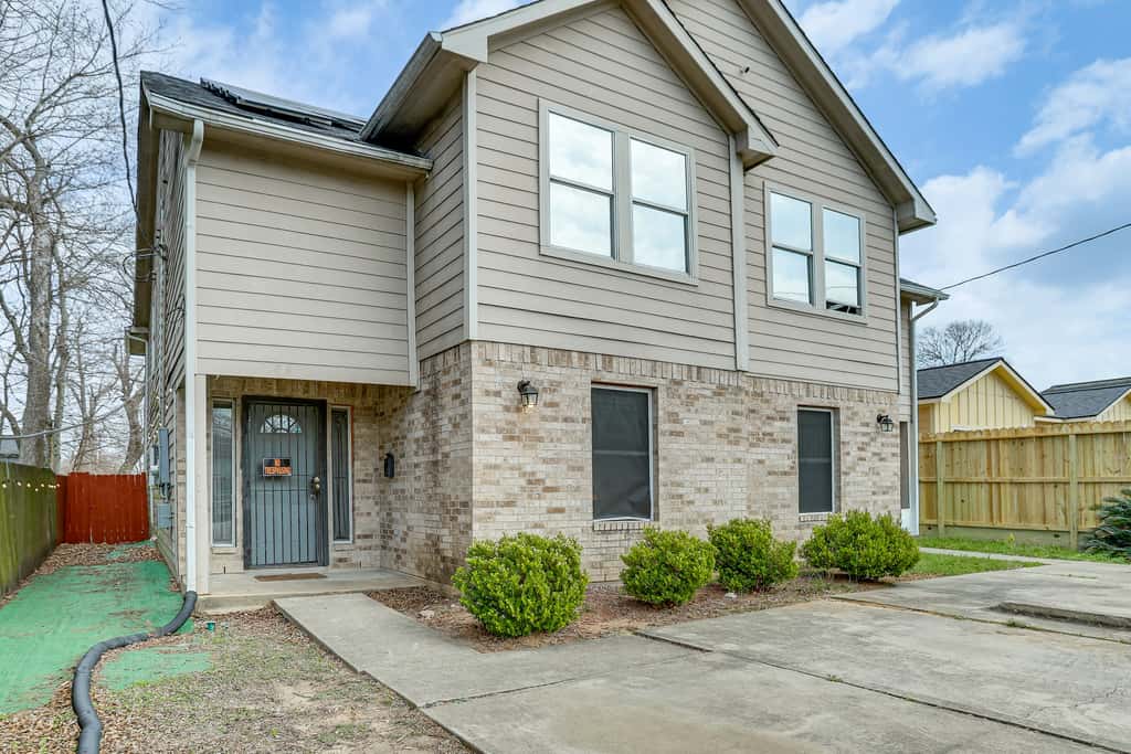 Ideal Location 4 Mi to Med Center! Houston Duplex
