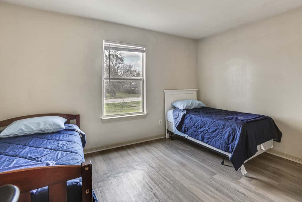 Ideal Location 4 Mi to Med Center! Houston Duplex