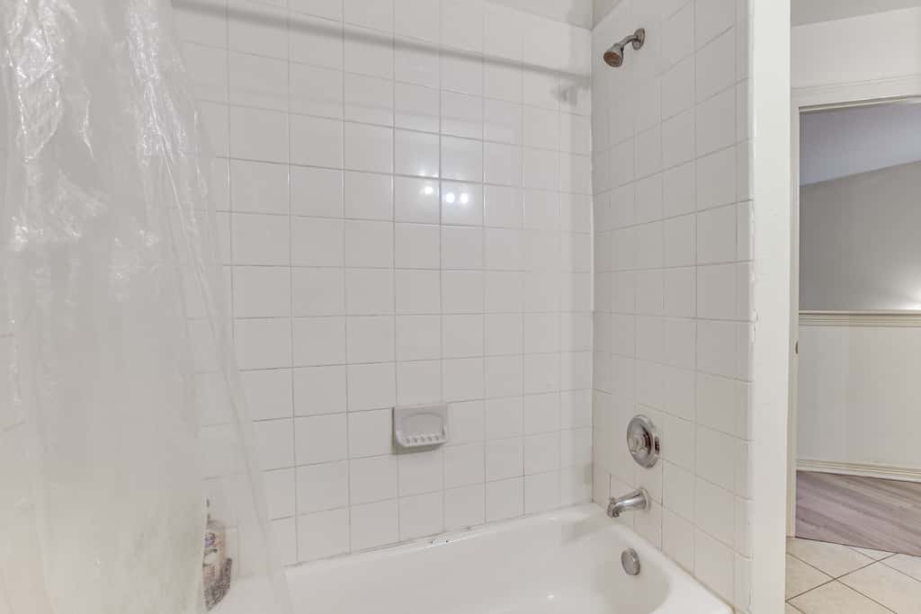 Ideal Location 4 Mi to Med Center! Houston Duplex