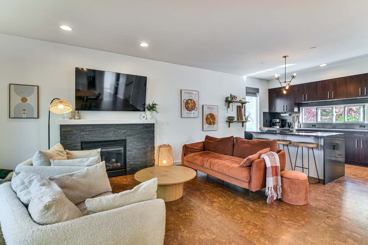 Table Bar Unit Bar & Rooftop Patio! Chic North Portland Getaway | 3 Bed Portland, OR ...