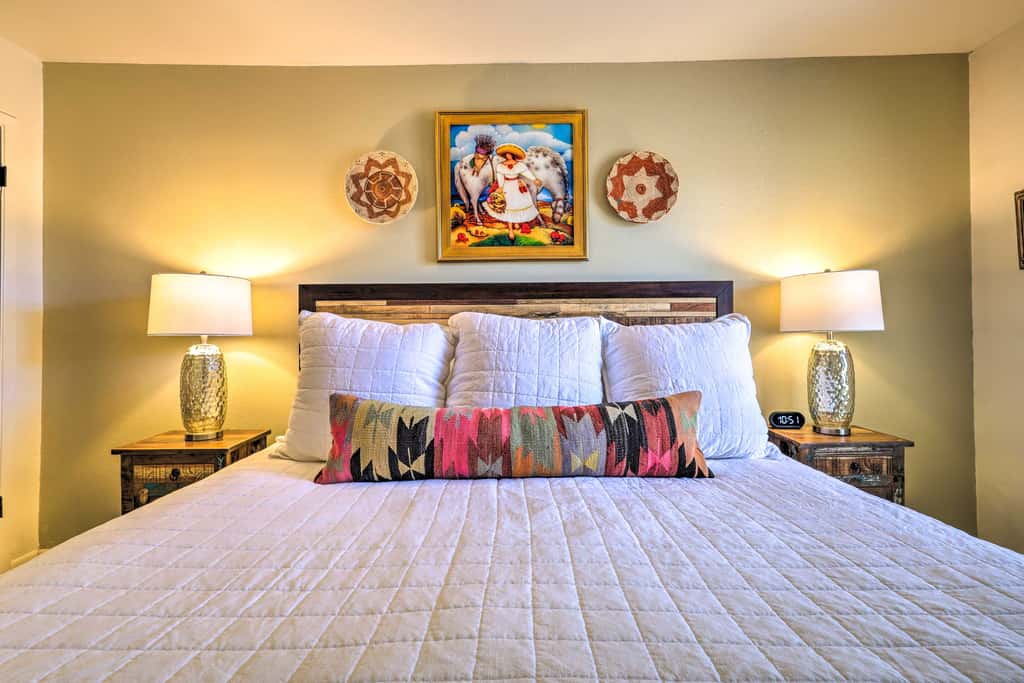 Traditional-Style Adobe Casita - Walk to Dtwn