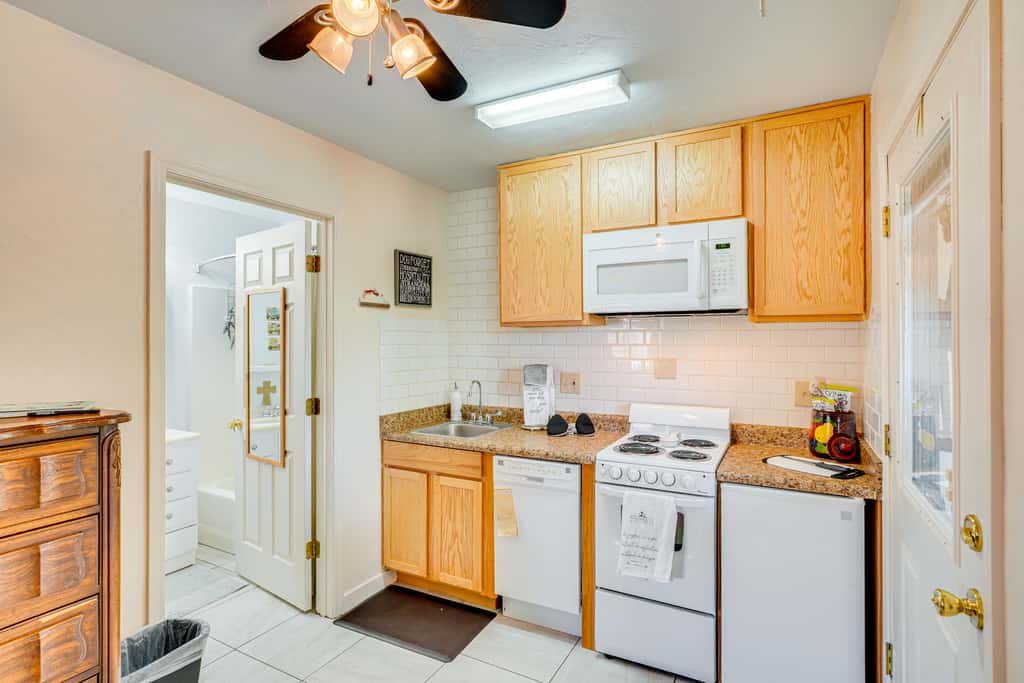 Walkable Studio w/ Patio in Tucson!
