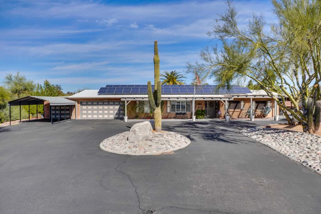 Walkable Studio w/ Patio in Tucson!