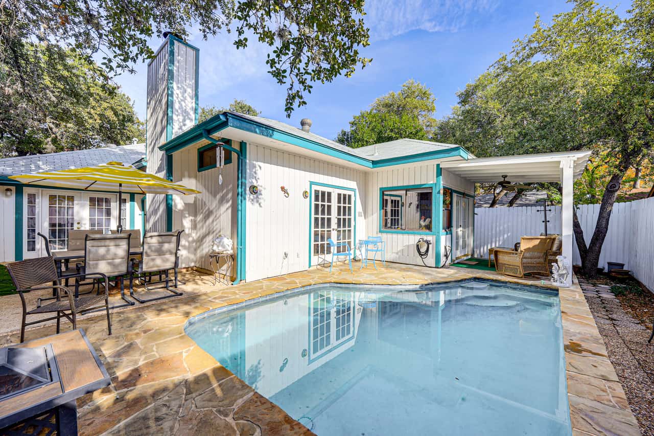 Private Heated Pool: Quiet Getaway in San Antonio | 3 Bed San Antonio ...
