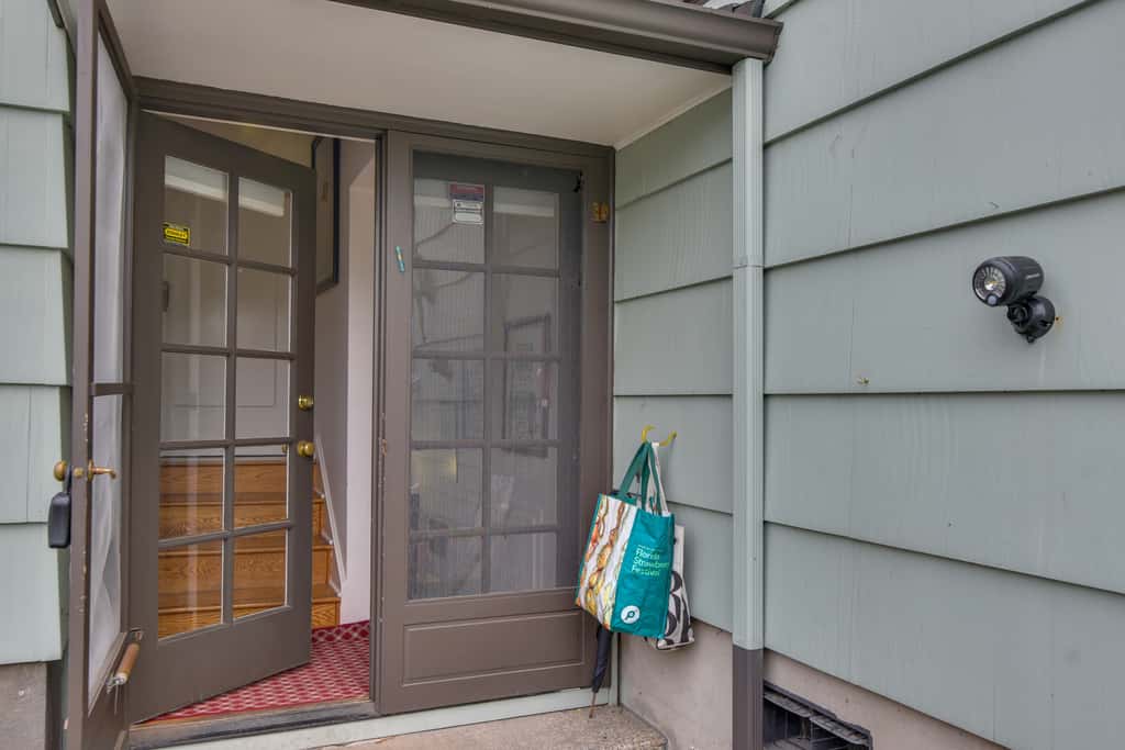 Hot Tub Access: Studio 5 Mi to Downtown Portland!