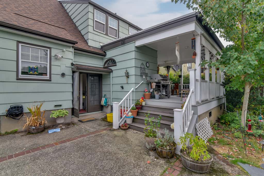 Hot Tub Access: Studio 5 Mi to Downtown Portland!