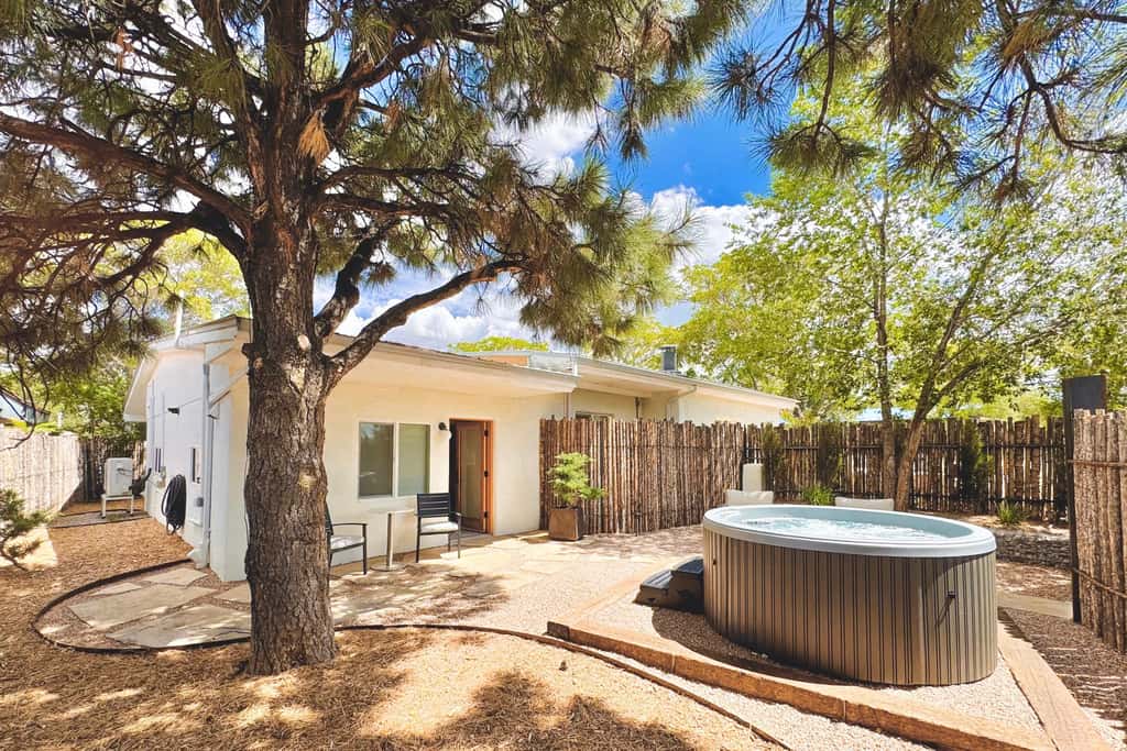 Serene Couple's Retreat 3 Mi to Dtwn Santa Fe