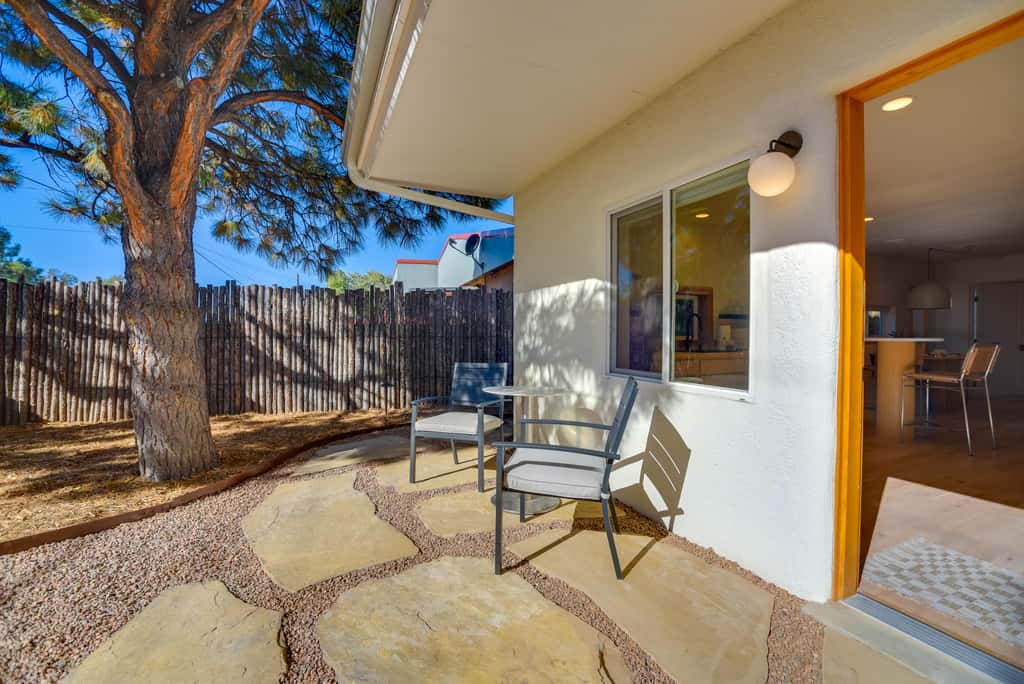 Serene Couple's Retreat 3 Mi to Dtwn Santa Fe