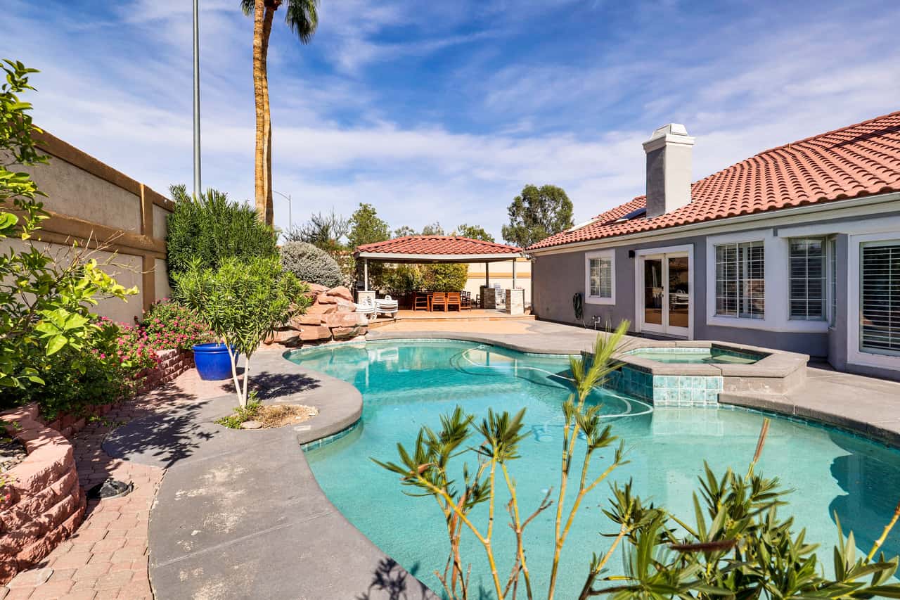4,300-Sq-Ft Villa in West Vegas w/ Pool & Games! | 8 Bed Las Vegas, NV ...