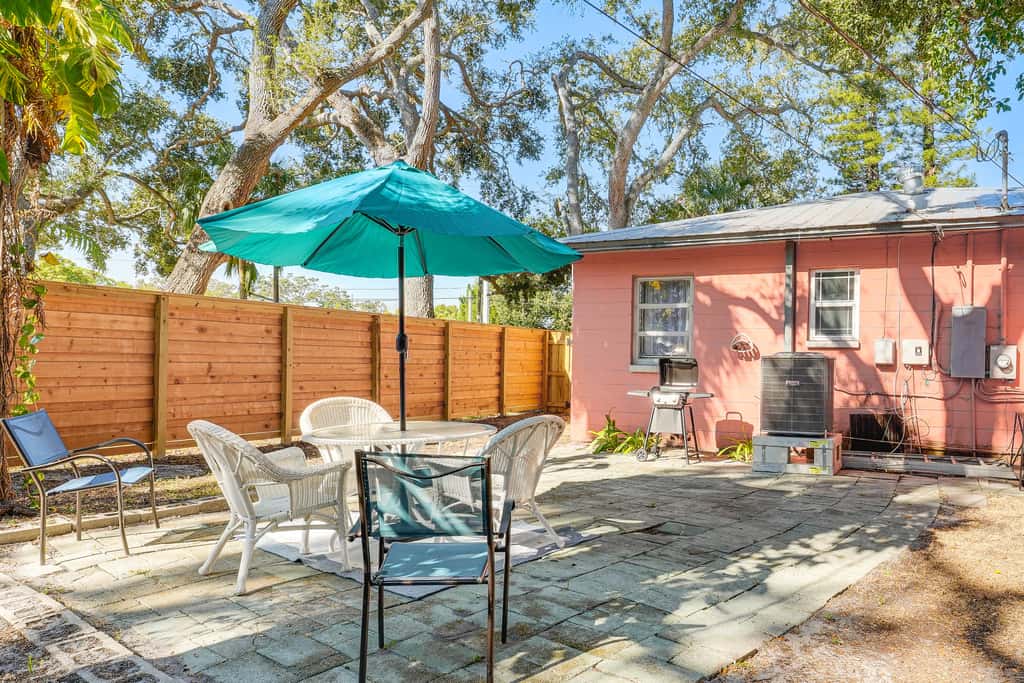 5 Mi to St Pete Beach! Snowbird Home w/ Large Yard
