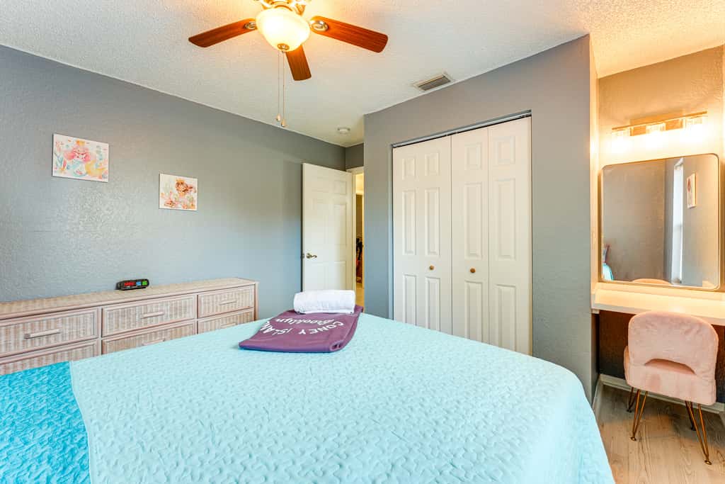 4 Mi to Clearwater Beach: Extended Stay w/ Yard