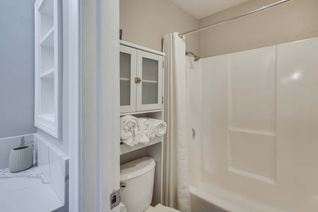 San Diego Studio w/ Pool Access, 2 Mi to Old Town!