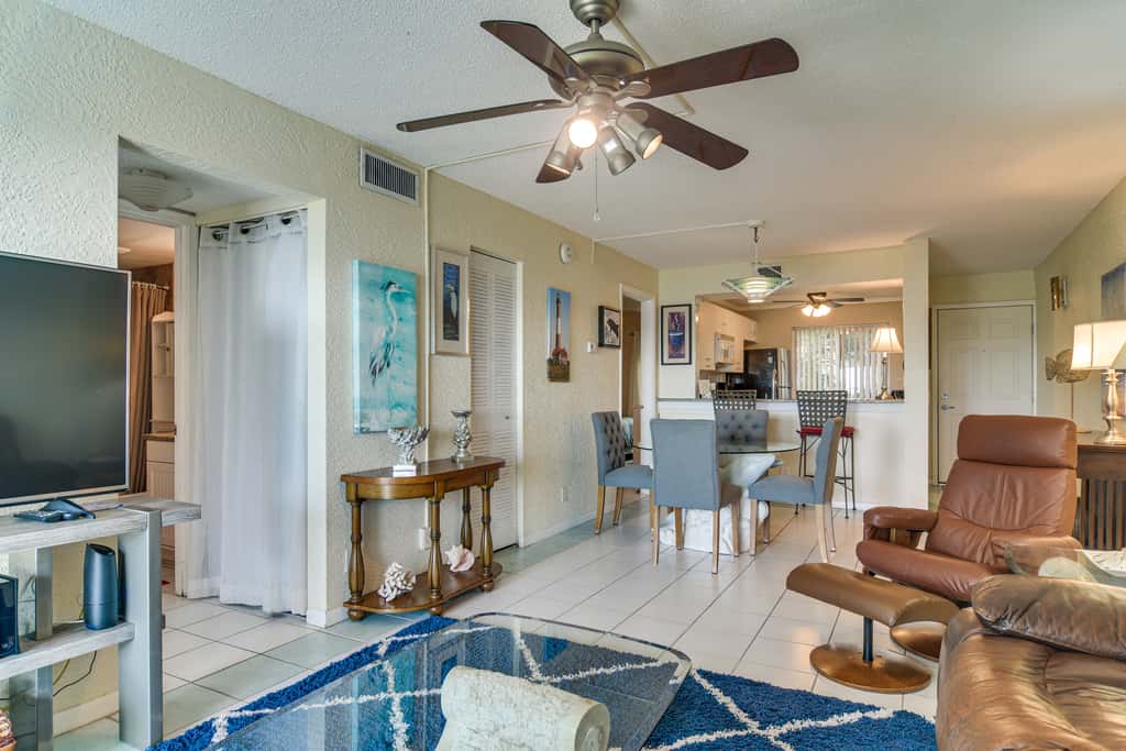 Pool Access! Extended Base 2 Mi to St Pete Beach