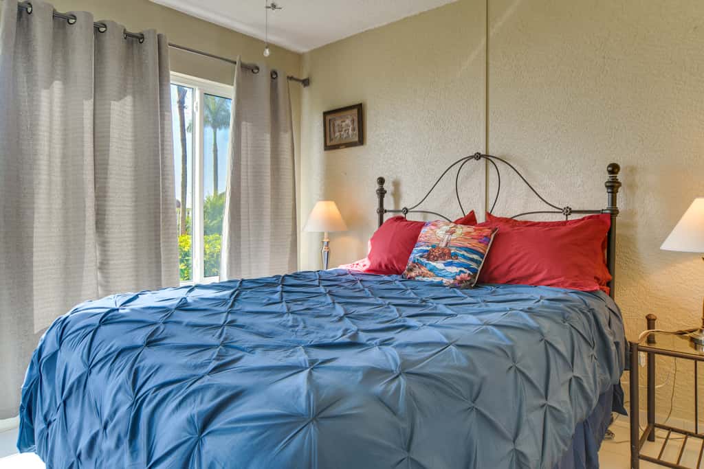 Pool Access! Extended Base 2 Mi to St Pete Beach