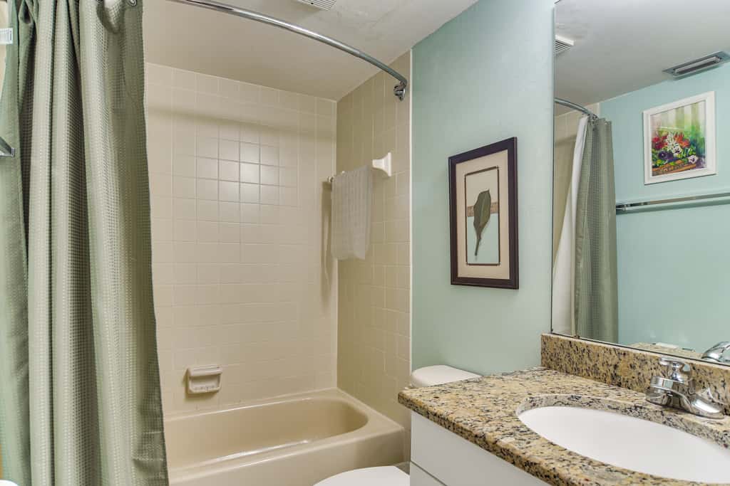 Pool Access! Extended Base 2 Mi to St Pete Beach