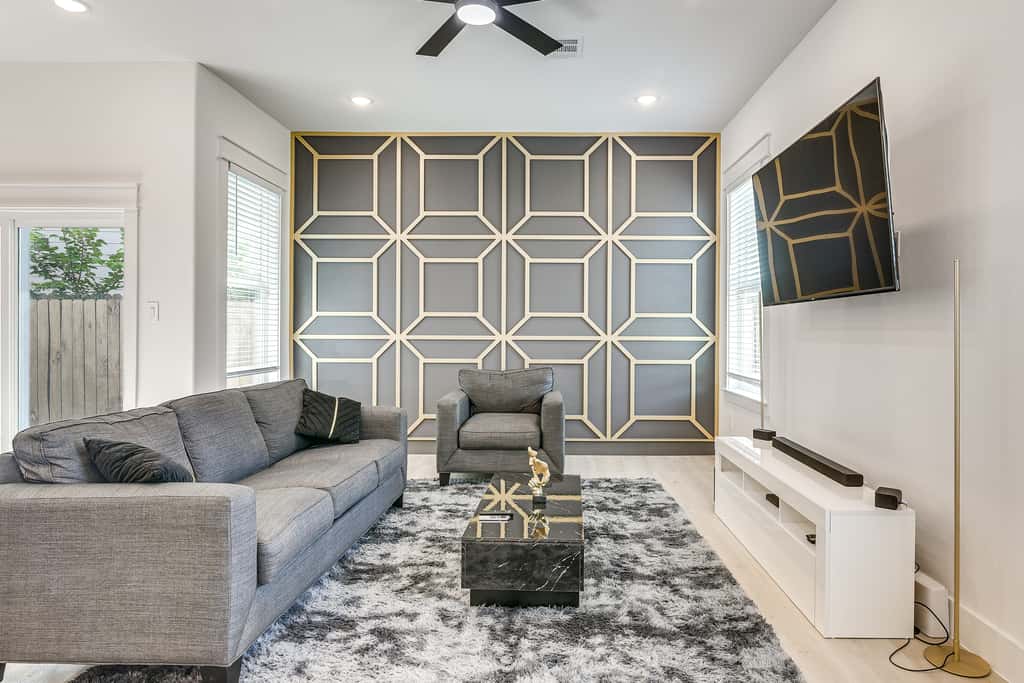 5 Mi to NRG Stadium! Family Escape w/ Fenced Yard