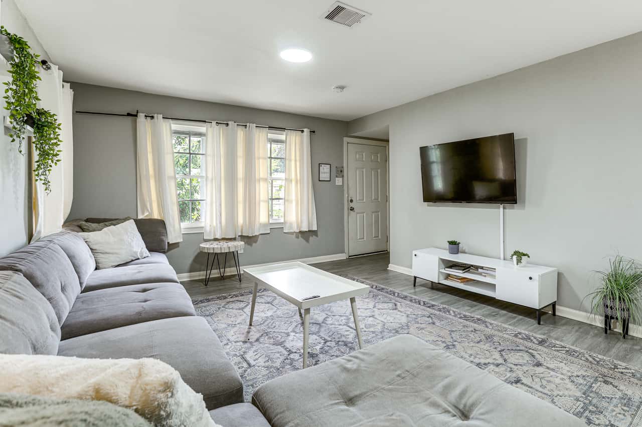6 Mi to Dtwn! Family Home w/ Hot Tub in Houston | 5 Bed Houston, TX ...