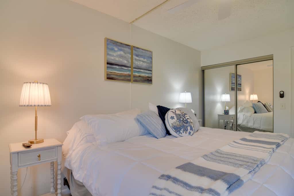 3 Mi to Beach! Extended St Pete Getaway w/ Pool