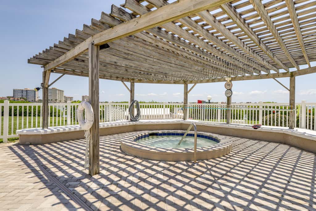 3 Mi to Beach! Extended St Pete Getaway w/ Pool