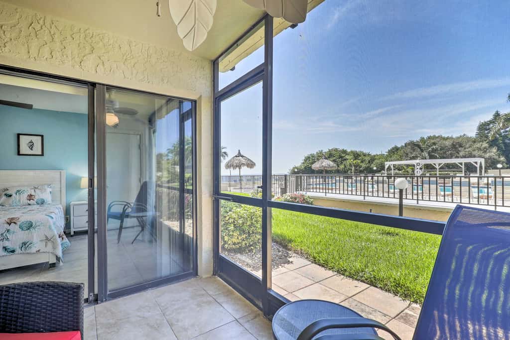 Sweet Snowbird Escape ~ 2 Mi to St Pete Beach