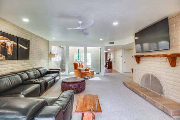 Tucson Townhome w/ Mountain View, Pool Access! | 2 Bed Tucson, AZ ...