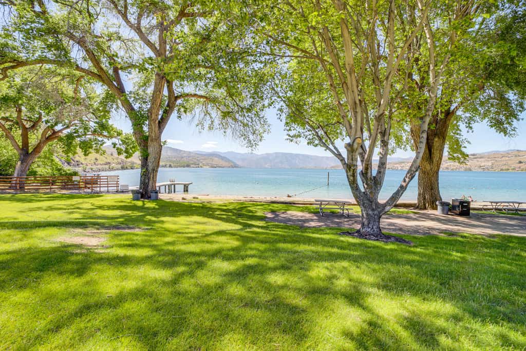Unique Top-Level Condo with Amazing Lake Views!