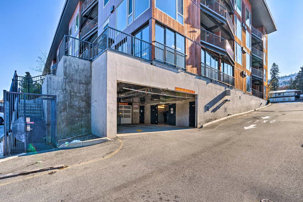 Unique Top-Level Condo with Amazing Lake Views!