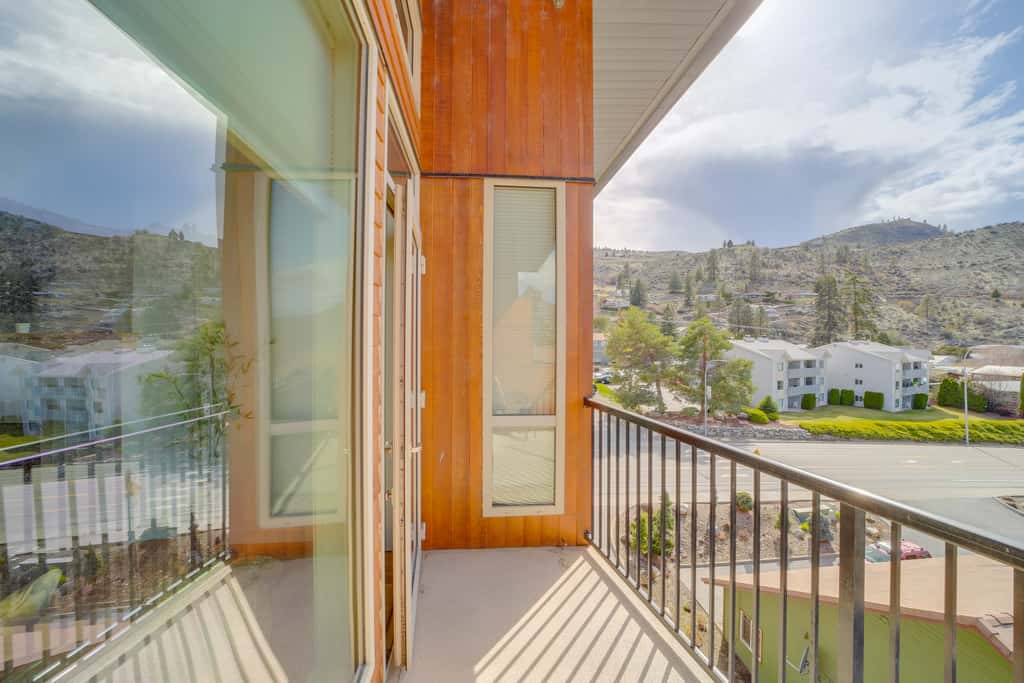 Unique Top-Level Condo with Amazing Lake Views!