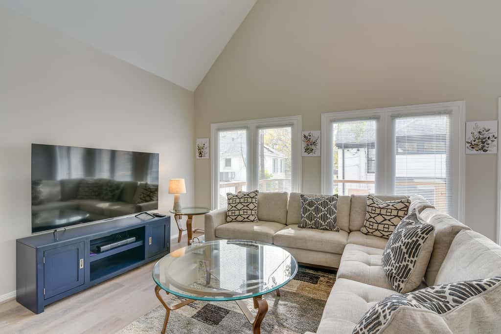 1 Mi to Rice! Pet-Friendly, Modern Apt in Houston