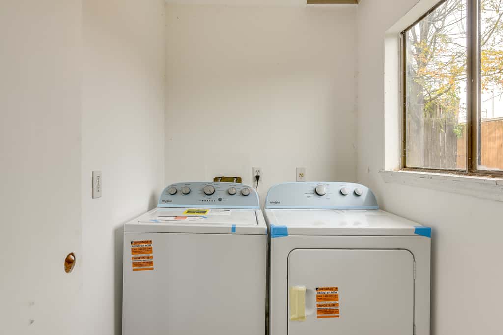 1 Mi to Rice! Pet-Friendly, Modern Apt in Houston