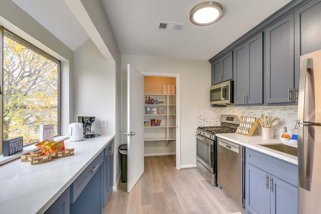 1 Mi to Rice! Pet-Friendly, Modern Apt in Houston